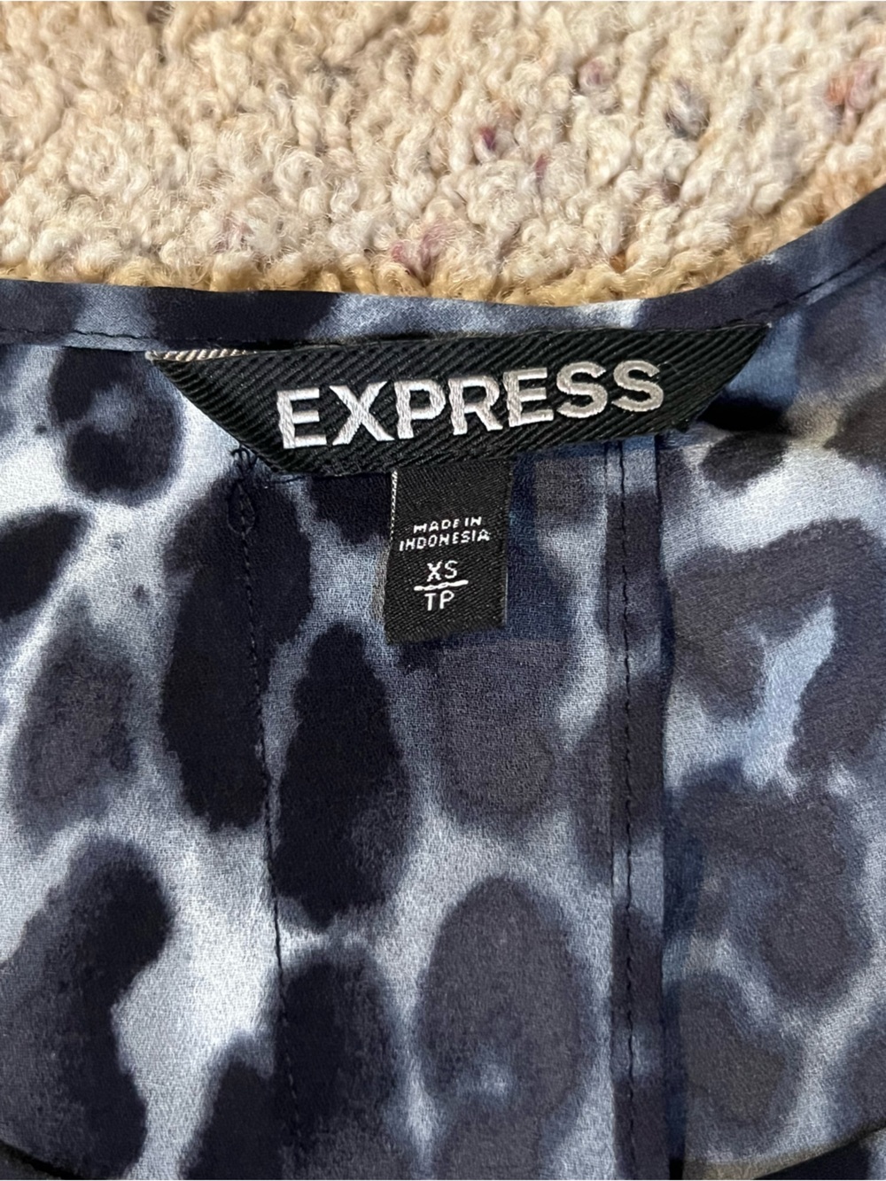 EXPRESS Black, White & grey Leopard Print Women's Tank Top - Picture 4 of 6